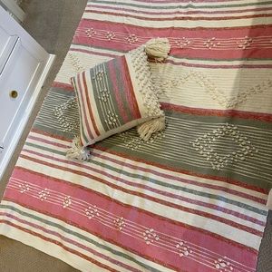 Anthropologie cute pillow and throw blanket